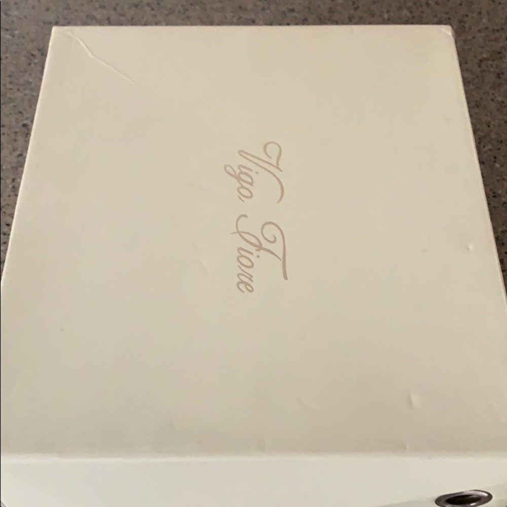 Beautiful unworn shoes